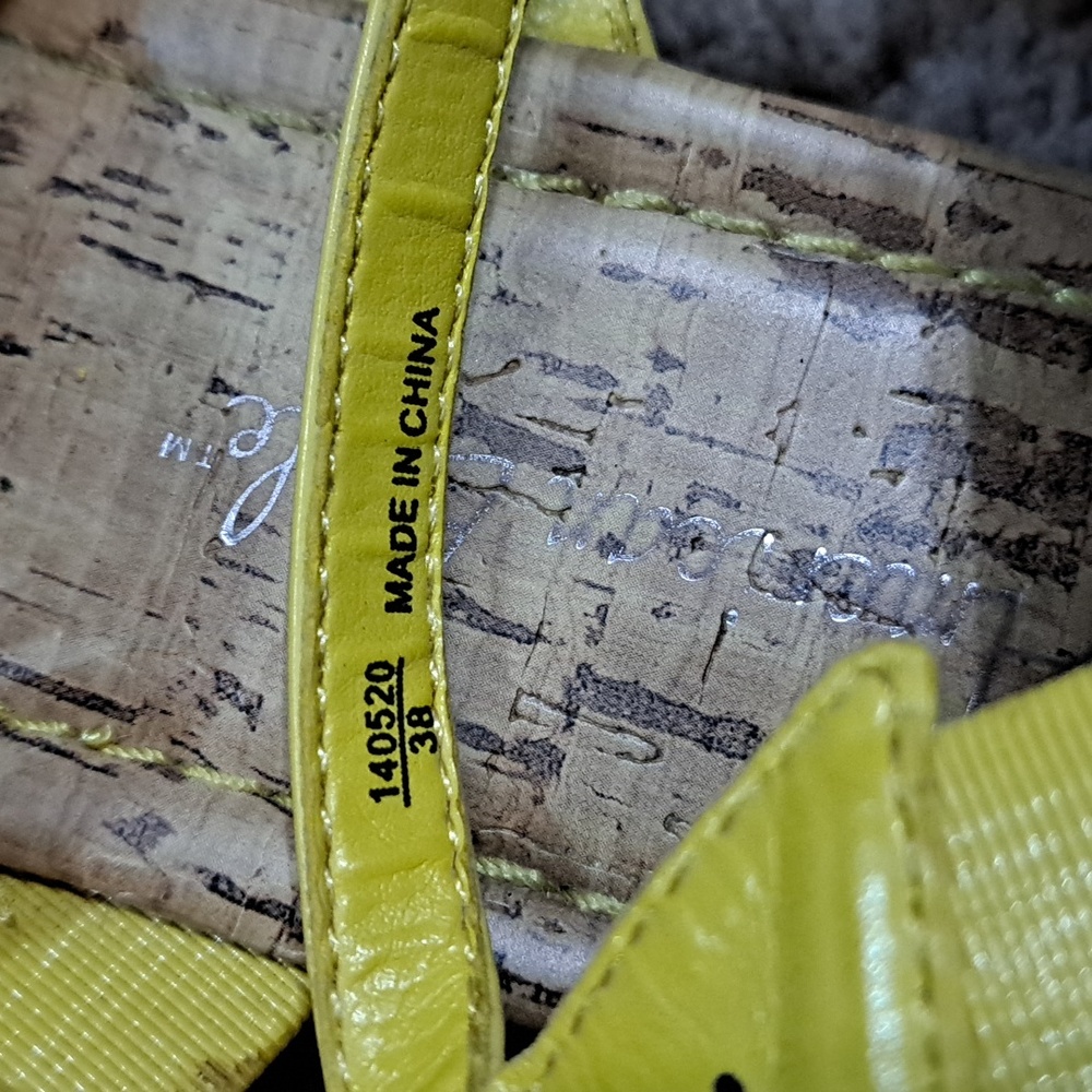 American Eagle Laser Cut Thong Sandals - Picture 11 of 11